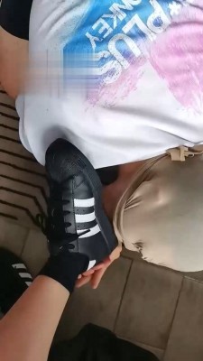 【well】强迫奶狗舔脏鞋 bf18004-绳艺套路资源网
