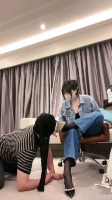 【木秋S】黑丝高跟诱惑/闻香水/虐乳/厕奴开发 bf27376-绳艺套路资源网