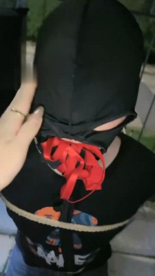 【禾未】车模S-车内黑丝美腿诱惑/内裤套头/捆绑-绳艺套路资源网