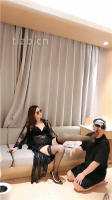 【霸道女王】恶毒继母的脚下奴-绳艺套路资源网