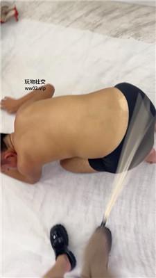 【萝莉糖糖】藤条抽打/骑马/跪舔高跟踩踏/坐脸窒息【双视角】JS241104-32-绳艺套路资源网