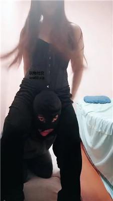 【美柠】骑马骑脖/强制闻脏鞋臭脚丫 bf47244-绳艺套路资源网