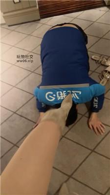 【车模尹】长靴踩踏喂食外卖小哥 bf47485-绳艺套路资源网