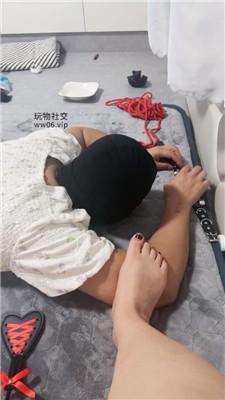 【恩恩女神】舔圣水/玉足踩虐变装奴 JS241128-2-绳艺套路资源网
