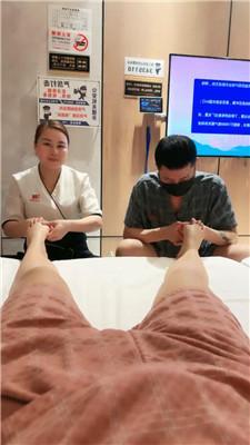 【乔伊】当着素人足疗师的面羞辱奴才 bf47473-绳艺套路资源网