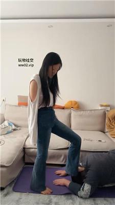 【埋汰】牛仔裤S玉足踩虐教练奴 bf47056-绳艺套路资源网
