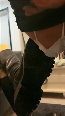 【绯闻王妃】舔脏鞋底超臭白袜/高跟碾压踩/藤条狠抽 bf47449-绳艺套路资源网