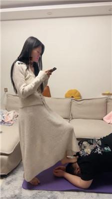 【埋汰】舞蹈老师玉足踩贱奴 bf47176-绳艺套路资源网