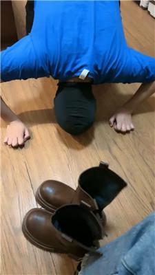 【唯兮夫妻主】学姐极度羞辱-清理多双脏鞋底 JS241119-18-绳艺套路资源网