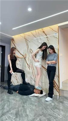 【麋鹿银儿】3女S踩头专场 bf48125-绳艺套路资源网