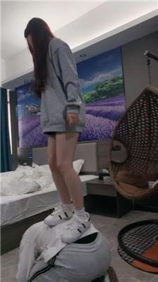 【欣婷】抽耳光/小白鞋白袜踢踹踩踏 bf47939-绳艺套路资源网