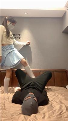 【宝娜s】白丝玉足美腿踩踏狂舔 bf47739-绳艺套路资源网