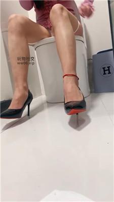 【玩物第一贱】白袜脚玉足喂酸奶 bf48507-绳艺套路资源网