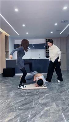 【麋鹿银儿】双S爆踹头耳光/胯下腿绞/啃吃脚 bf47680-绳艺套路资源网