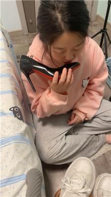 【白兔】母畜舔高跟-内裤-小白鞋白袜 JS241212-4-绳艺套路资源网
