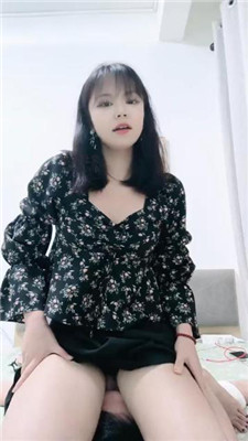 【栀子女王】玉足蹂躏踩/坐脸窒息 bf48011-绳艺套路资源网