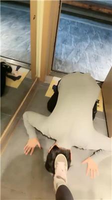 【安主子】逛街后原味鞋袜虐绿帽/圣水淋浴 bf48138-绳艺套路资源网