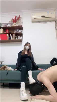 【雯雯】强迫舔闻运动鞋白袜/掐乳坐脸窒息/吮吸脚趾缝 bf47834-绳艺套路资源网