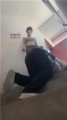 【茉狸】楼道间-超脏小白鞋白袜辱 bf49357-绳艺套路资源网