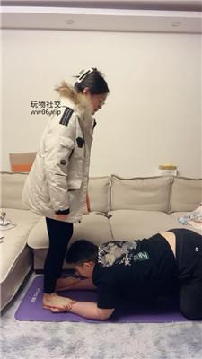 【埋汰】风衣女神骑马虐脚下奴【上】 bf49673-绳艺套路资源网