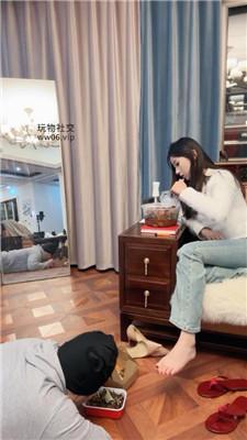 【沅芷大人】脚下喂食圈养奴伺候 JS241223-5-绳艺套路资源网