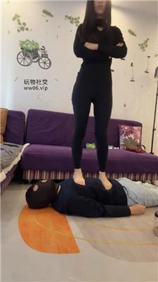 【偏不】瑜伽裤坐脸窒息/站狗背跳踩 bf48765-绳艺套路资源网