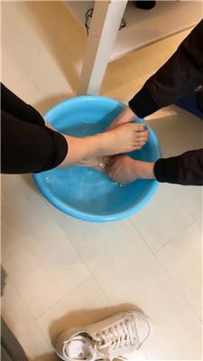 【Da猫】素人S-舔不好脏鞋被暴揍【双视角版】 JS250122-1-绳艺套路资源网