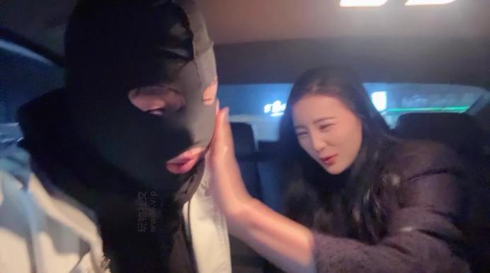 【素人挖掘机】路边开发-长靴白袜女神车内调 JS250104-19-绳艺套路资源网