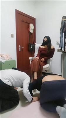 【心理学】兄弟奴抢着舔脚/重度鞭打耳光/转胯狗爬 JS241228-4-绳艺套路资源网
