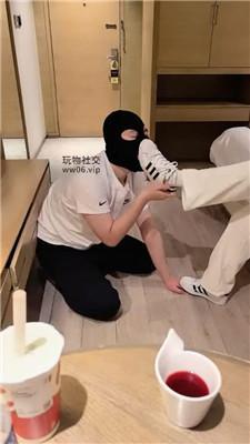 【曼妮老师】下跪狗舌清理贝壳头白棉袜 JS250118-23-绳艺套路资源网
