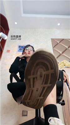 【啊晴】暴汗过后的黑棉袜调教    250224-1-绳艺套路资源网