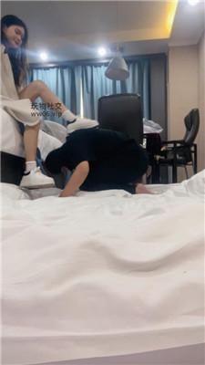 【沐沐大大】麦昆小白鞋白袜虐绿帽 JS250119-36-绳艺套路资源网