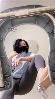 【小妮】瑜伽裤马桶视角羞辱    250222-18-绳艺套路资源网