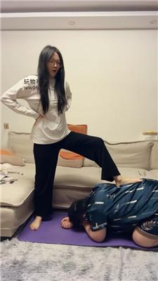 【埋汰】健身女神白袜玉足踩虐【下】 bf50137-绳艺套路资源网