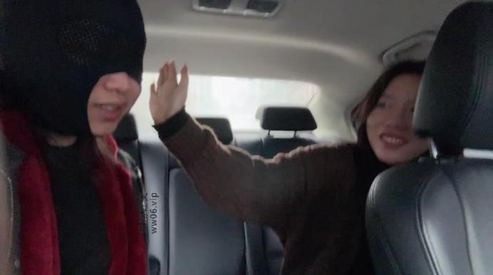 【素人挖掘机】雨天开发小姐姐粉棉袜踩 JS250219-44-绳艺套路资源网