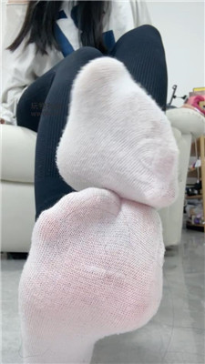 【酥麻麻】瑜伽裤白袜裸足    250219-19-绳艺套路资源网