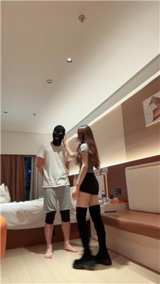 【御妍】落后员工踢裆踩踏惩罚 bf50545-绳艺套路资源网