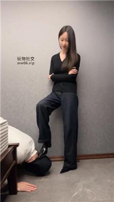 【狗哥】白领S-高跟短靴白袜踩虐 bf50466-绳艺套路资源网