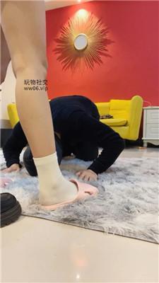 【小凤梨】磕头求做纹身小妹的脚奴 JS250220-32-绳艺套路资源网